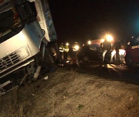 Accident CUMPLIT pe DN 6 la Piatra Scrisă. Circulație blocată pe un sens
