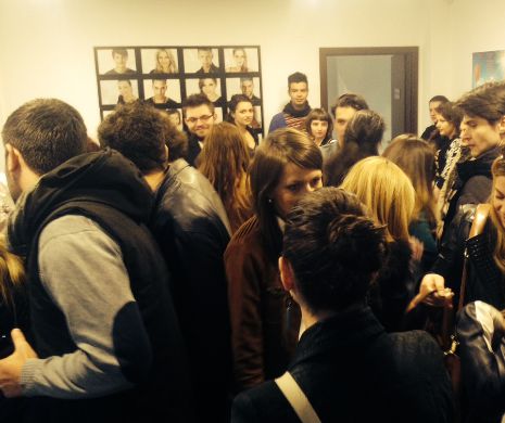 Au stat ore la coadă ca să devină vedete. Sute de actori au luat cu asalt sediul TV&Film Academy by Ruxandra Ion