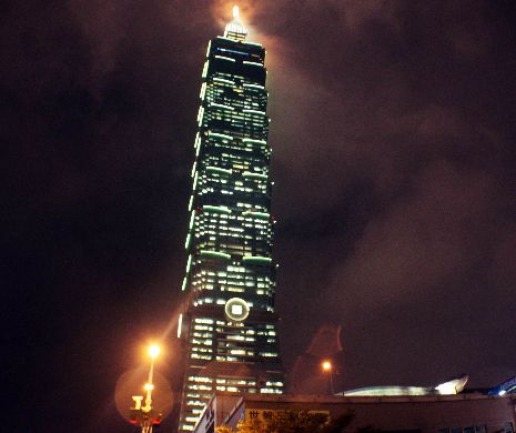 Cel mai rapid ascensor din lume urcă 94 de etaje în 43 de secunde. VEZI unde se află