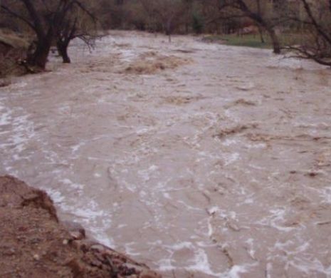 COD ROŞU de inundaţii în sudul țării, până duminică la prânz