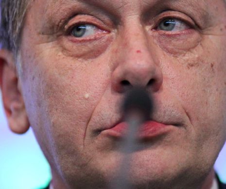 Crin Antonescu cu ocazia lansării candidaților la Europarlamentare: ”Tăriceanu este primul beneficiar al pomenii PSD-iste” I GALERIE FOTO