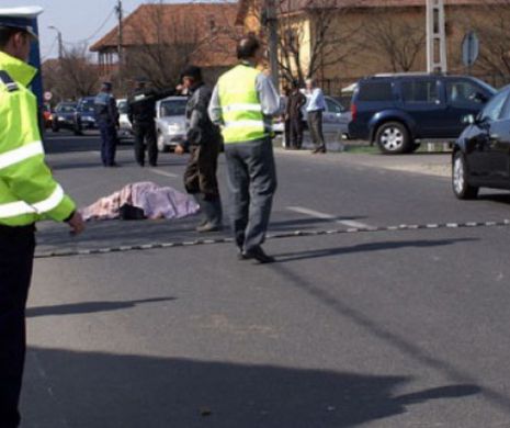 Două eleve au fost spulberate de o mașină în fața școlii