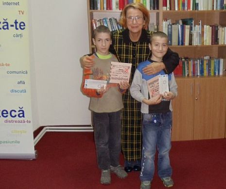 În memoria fiului. Burse pentru elevi și instruire pe computer pentru bătrâni