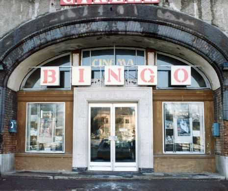 Mai pot fi salvate cinematografele?