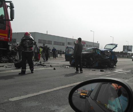 Mamă și bebeluș ÎNCARCERAȚI în urma unui accident auto. De ce nu a putut fi salvat copilul