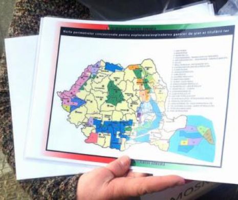 Miting în Piaţa Universităţii împotriva exploatării gazelor de şist. Au participat 150 de oameni