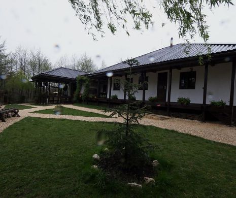 Schitul unde măicuțele sunt jefuite în timp ce plâng pentru iertarea păcătoșilor