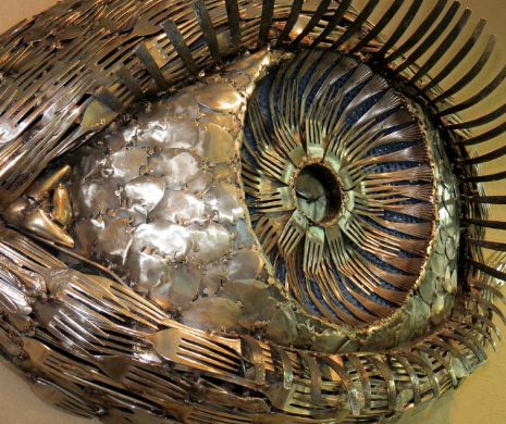 Un artist diagnosticat cu Parkinson uimeşte lumea cu opera sa din linguri şi furculiţe | GALERIE FOTO