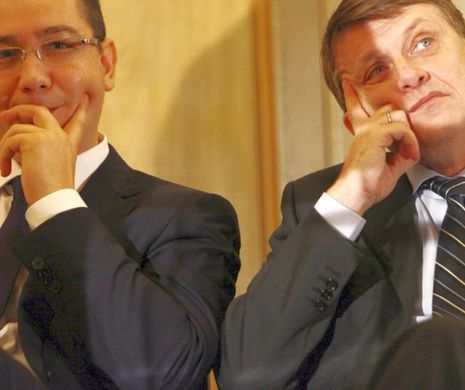 Victor Ponta, pe Facebook: "La mulți ani!" și celor cu nume de Crin, chiar dacă e imposibil să înțelegem ușurința cu care își schimbă culoarea din alb în negru