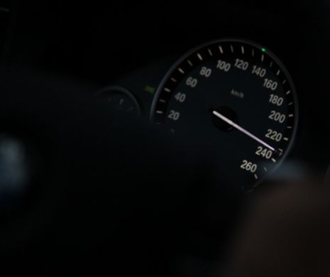 Vitezoman de Paște. Un şofer a fost prins circulând cu 216 km/h pe autostrada A3