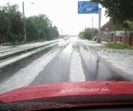 AVERTIZARE cod galben de ploi, vijelii și grindină. VEZI județele afectate