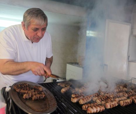 De 1 Mai, pe grătare au sfârâit 2.000 de tone de mici