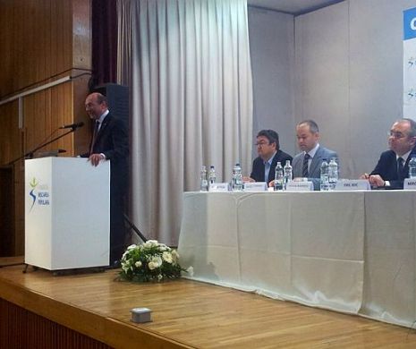 Echipa Băsescu, Boc și Udrea, reunită la o dezbatere a Fundației Mișcarea Populară