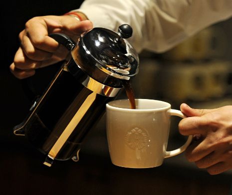 Familia sa are o avere de peste 200 de milioane de euro, dar el lucrează într-o cafenea
