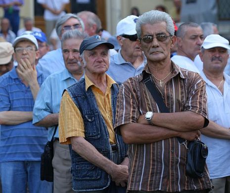 INS: Salarii și pensii mai mari, trai mai prost