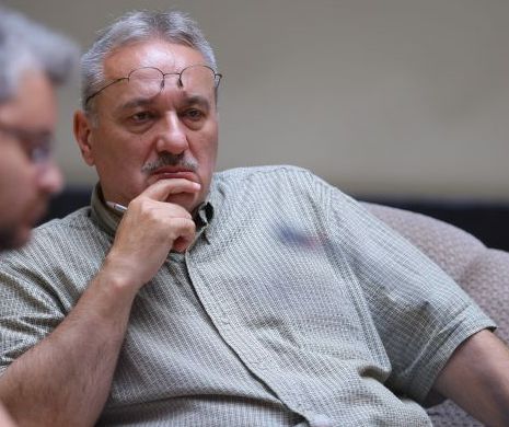 Mircea Mihăieş îl dă în judecată pe premierul Victor Ponta pentru că l-a făcut "fascist"