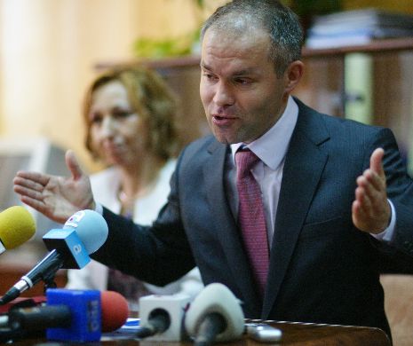 Ponta a copiat clipul din campania lui Funeriu pentru alegerile parțiale. VIDEO