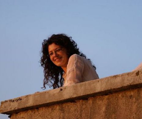 Pretențiile de lux ale directoarei de la Autoritatea Rutieră l-au dus la disperare pe mituitor. „Îi cel mai mare jeg penal, o nenorocită fără scrupule!”