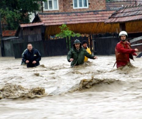 Prognoza meteo pentru următoarele trei zile: Ploi torențiale și descărcări electrice la sfârșitul săptămânii
