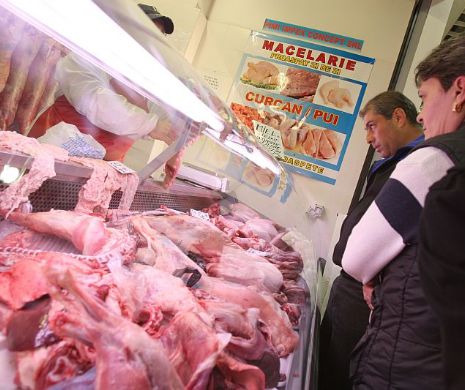 Reducerea TVA la CARNE: Cât ar câștiga fiecare roman și ce ieftiniri ar aduce