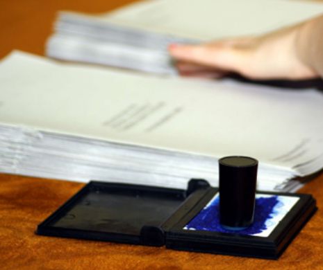 Sfat pentru alegători din Ţara Haţeguluii: suflaţi bine după ce puneţi ştampila