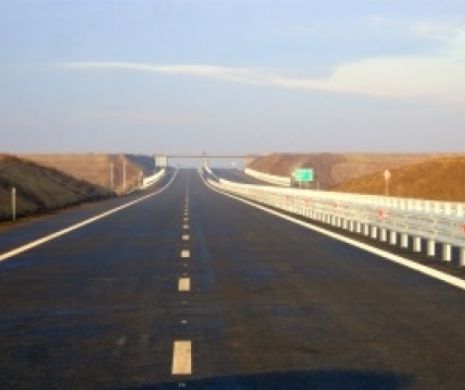 Șova pe șantierul autostrăzii Sibiu-Orăştie : Specialiştii spun că italienii de la Impregilo respectă calendarul care s-a stabilit de comun acord cu șefii CNADNR