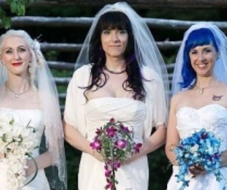 Trei LESBIENE aşteaptă un copil. Cum a fost posibil