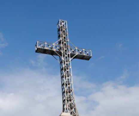 Comuniştii au vrut să-i secţioneze braţele: Povestea CRUCII DE PE CARAIMAN | VIDEO