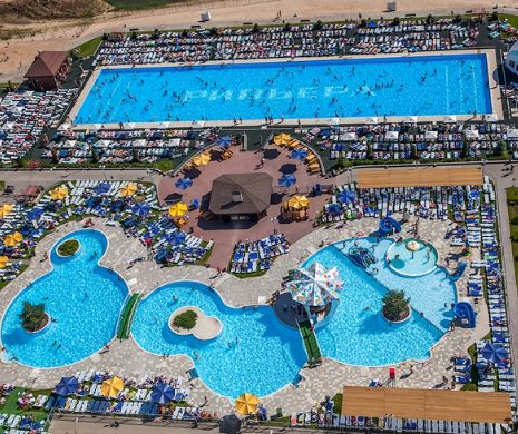 Cum arată o piscină supraaglomerată din Rusia | GALERIE FOTO