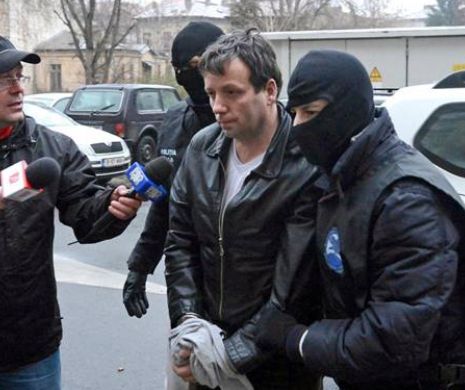 Hackerul Guccifer a fost condamnat la şapte ani închisoare cu executare