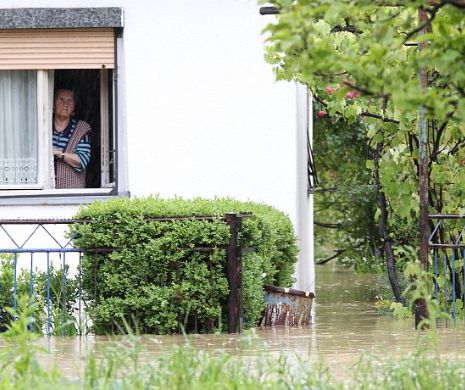 MAE a emis o avertizare de călătorie în Bosnia și Herțegovina din cauza situației drumurilor