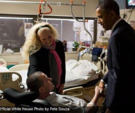 PREMIERĂ ÎN ROMÂNIA: Militarul cu MÂNĂ BIONICĂ. Florinel Enache a fost felicitat de președintele SUA, Barack Obama