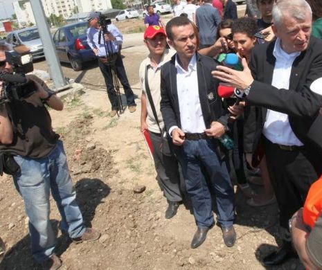 Şeful Direcţiei Infrastructură din PMB, Mădălin Dumitru, reţinut de DNA