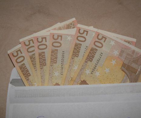ȘPAGĂ LA BAC. Inspectorul general adjunct încasa 300 de EURO și garanta MEDIA 6.