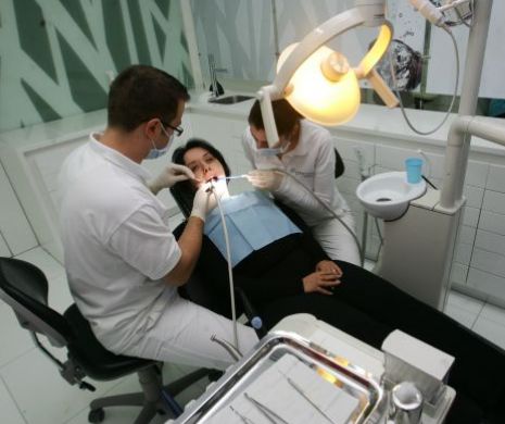 500 de români, chinuiți de-o boală cruntă, lăsați fără medicamente de stat