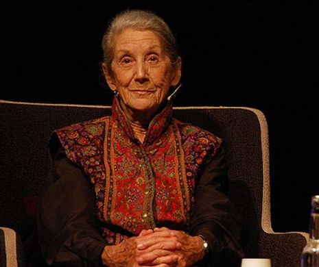 A murit Nadine Gordimer, laureată a Premiului Nobel pentru Literatură. Scriitoarea avea 90 de ani