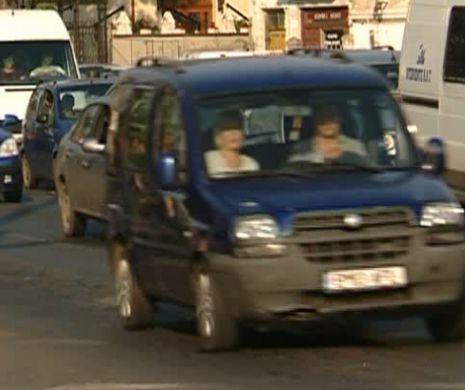 AMENZI TOT MAI GREU DE SUPORTAT. Noile majorări i-au scos din minţi pe şoferi