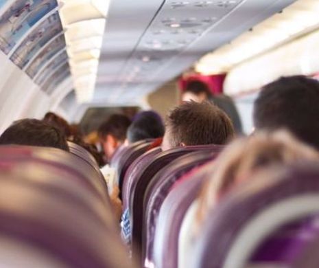 Au fost DAŢI JOS jos din avion, din cauza unui mesaj postat pe Twitter