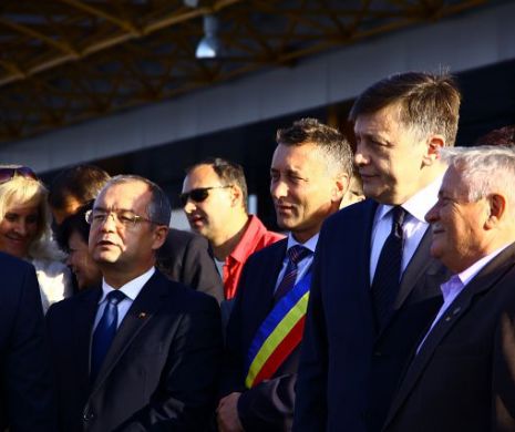 Boc și Antonescu atacă PNL - PDL din direcții diferite