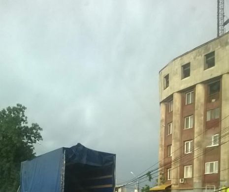 BULGARIA. Două localităţi de pe malul mării au decretat stare de dezastru, din cauza FURTUNII