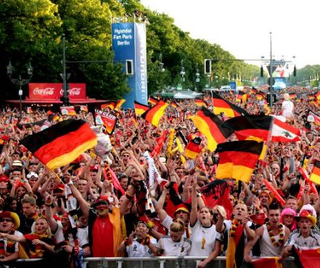 Campionii mondiali s-au întors acasă. NEBUNIE totală la Berlin