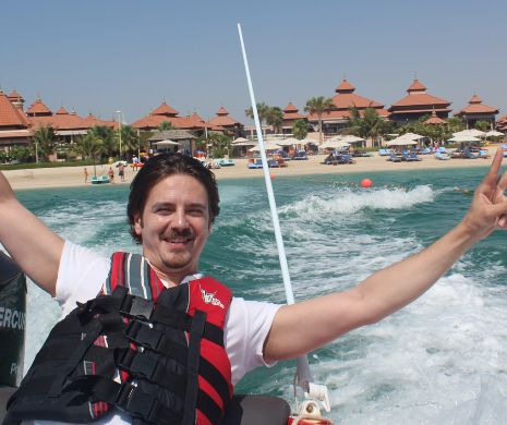Ce bine-i merge lui Mihai Petre. Vacanță cu familia în Dubai!