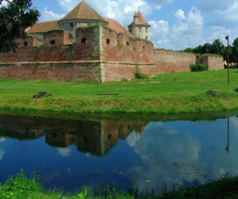 CETATE românească n TOPUL celor mai FRUMOASE CASTELE din LUME