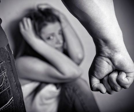 Explicaţia bizară a unui politician indian, pentru creşterea numărului de violuri: telefoanele mobile şi alimentaţia