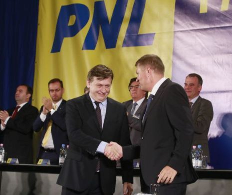 Klaus Iohannis sau Crin Antonescu? Ce spun sociologii