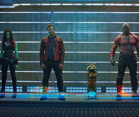 Ce nu face un bărbat pentru mușchii săi. Noul trend pentru a arăta ca supereroii Marvel