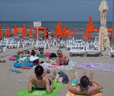 Turismul pe Litoral, „sabotat” de vreme și autorități