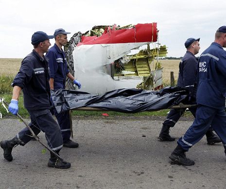 UCRAINA. Explozii puternice la locul prăbușirii avionului malaezian