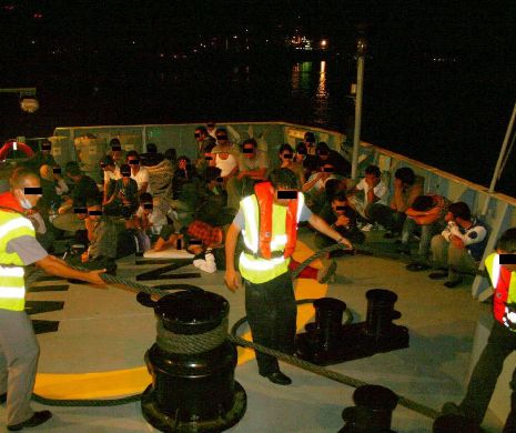 Zeci de migranţi, găsiţi în Marea Neagră, au cerut azil politic în România