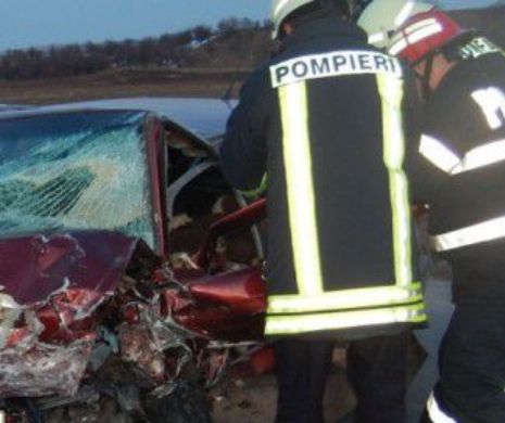 ACCIDENT grav pe DN 1E. O persoană a murit, iar alte patru au fost rănite